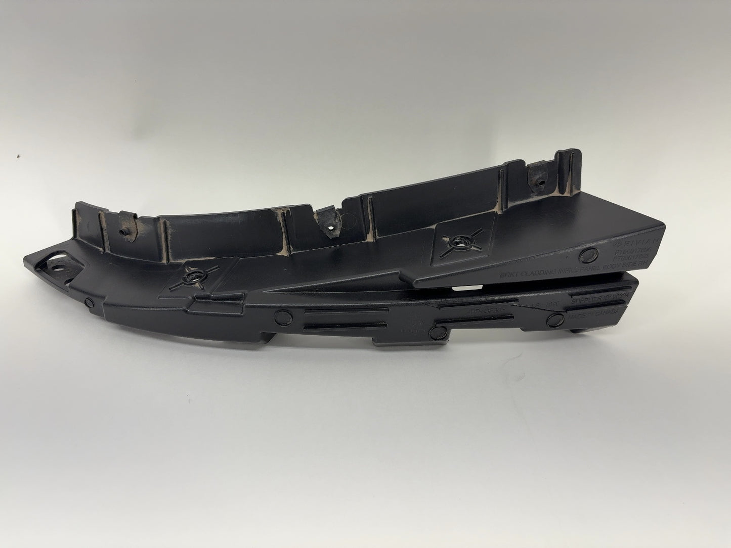 2023 Rivian R1T Rear Right Quarter Wheel Arch Support Bracket Cracked* PT00017896-C