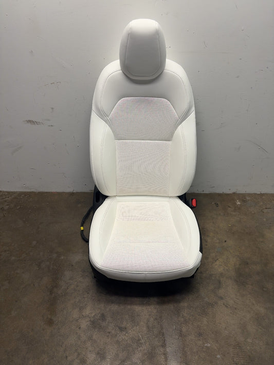 2025 Tesla Model Y Juniper Front Right Seat Assembly 2700041-F2-A