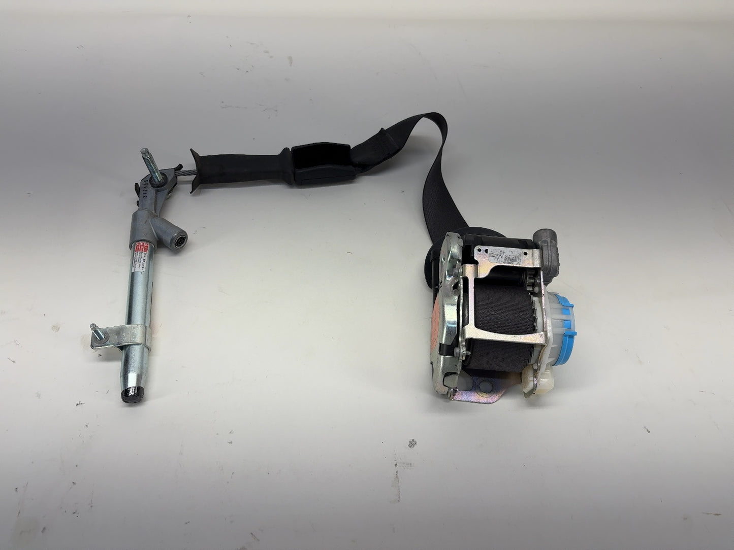 2017-2018 Tesla Model X Front Right Seatbelt w Pretensioner 1036738-05-D