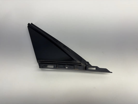 2017 Tesla Model X Front Right Applique Quarter Glass 1034909-99-E