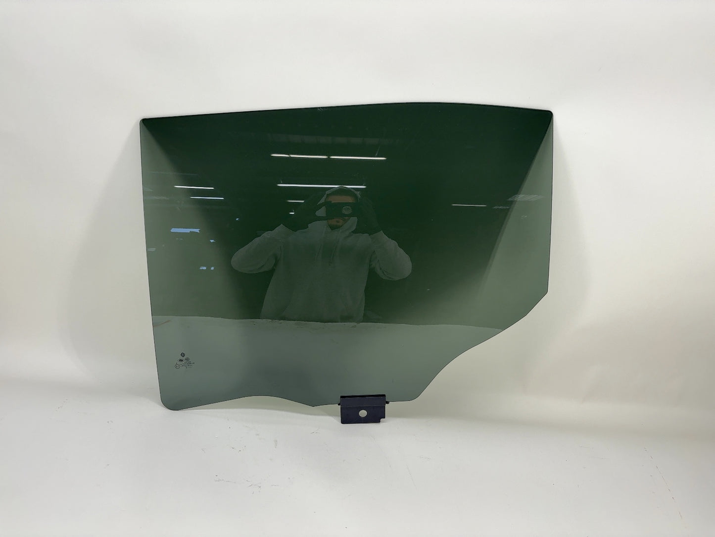 2023 Rivian R1T Rear Left Door Glass PT00002111-F