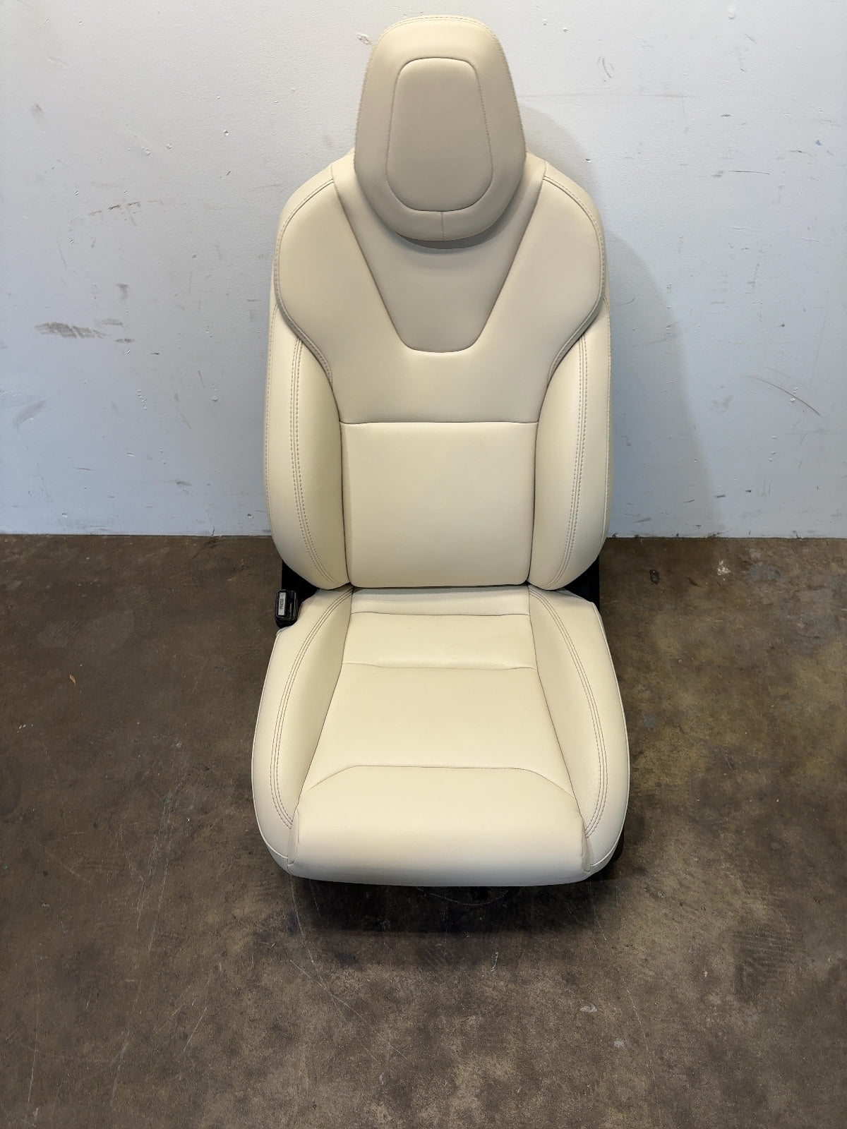 2019 Tesla Model S Front Left Seat Assembly Cream 1454066-00-A