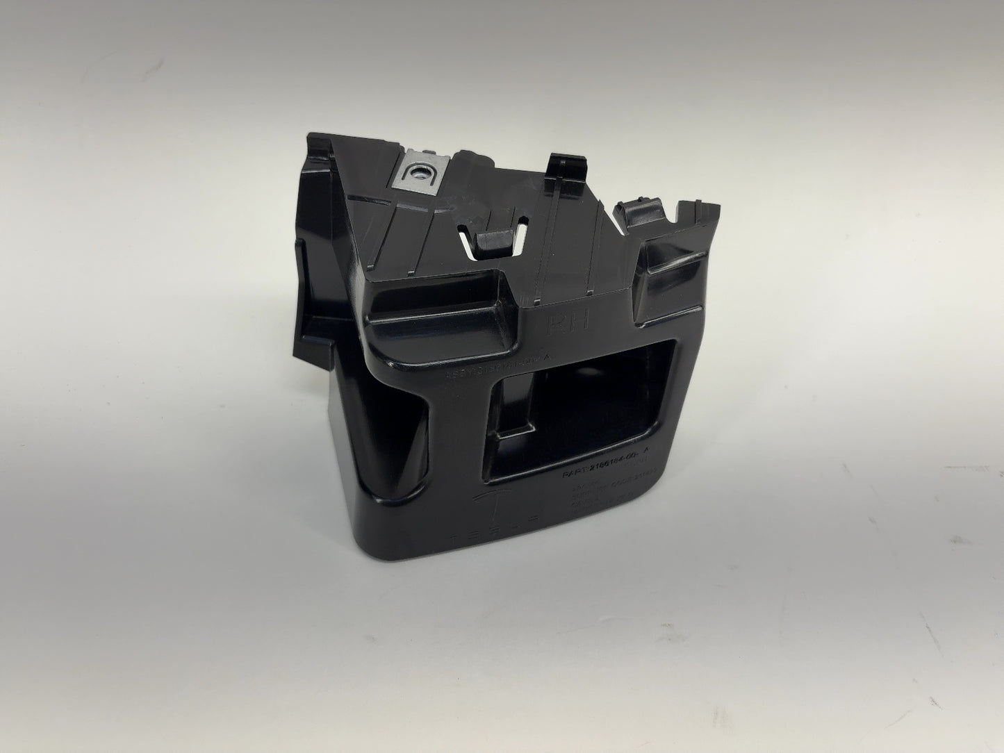 2026 Tesla Model Y Juniper Rear Right Tail Lamp Bracket 2186184-00-A