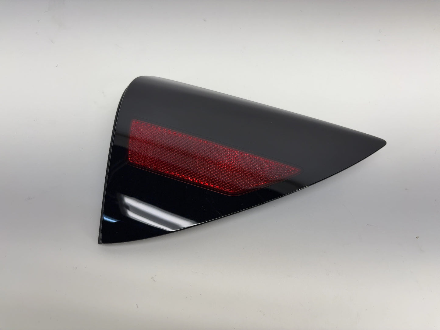 2025 Tesla Model 3 Highland Right Quarter Reflector 1715105-30-A