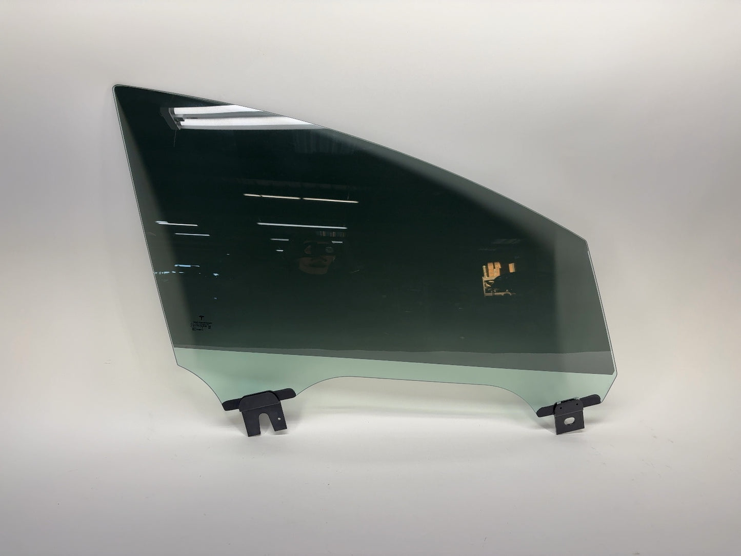 2018-2020 Tesla Model X Front Right Door Glass 1028823-00-J