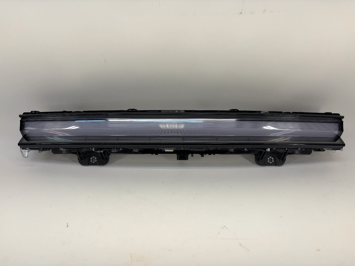 2025 Rivian R1S R1T Center Headlamp PT00252562-D