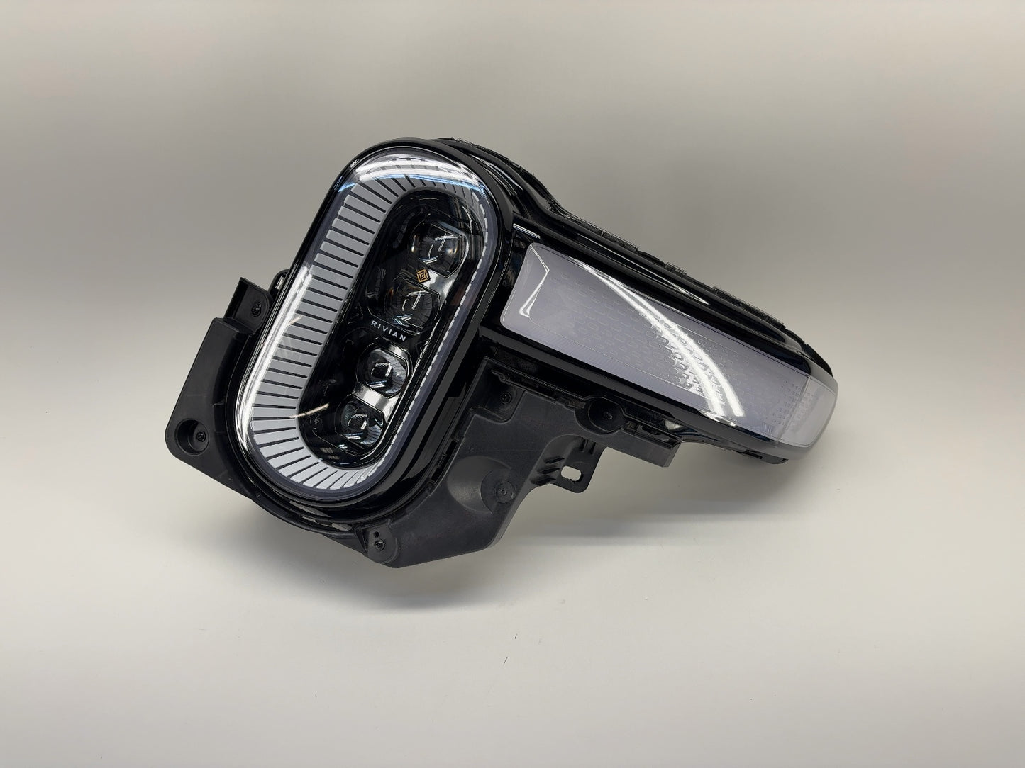 2023-2024 Rivian R1S R1T Left Headlamp PT00000465-R