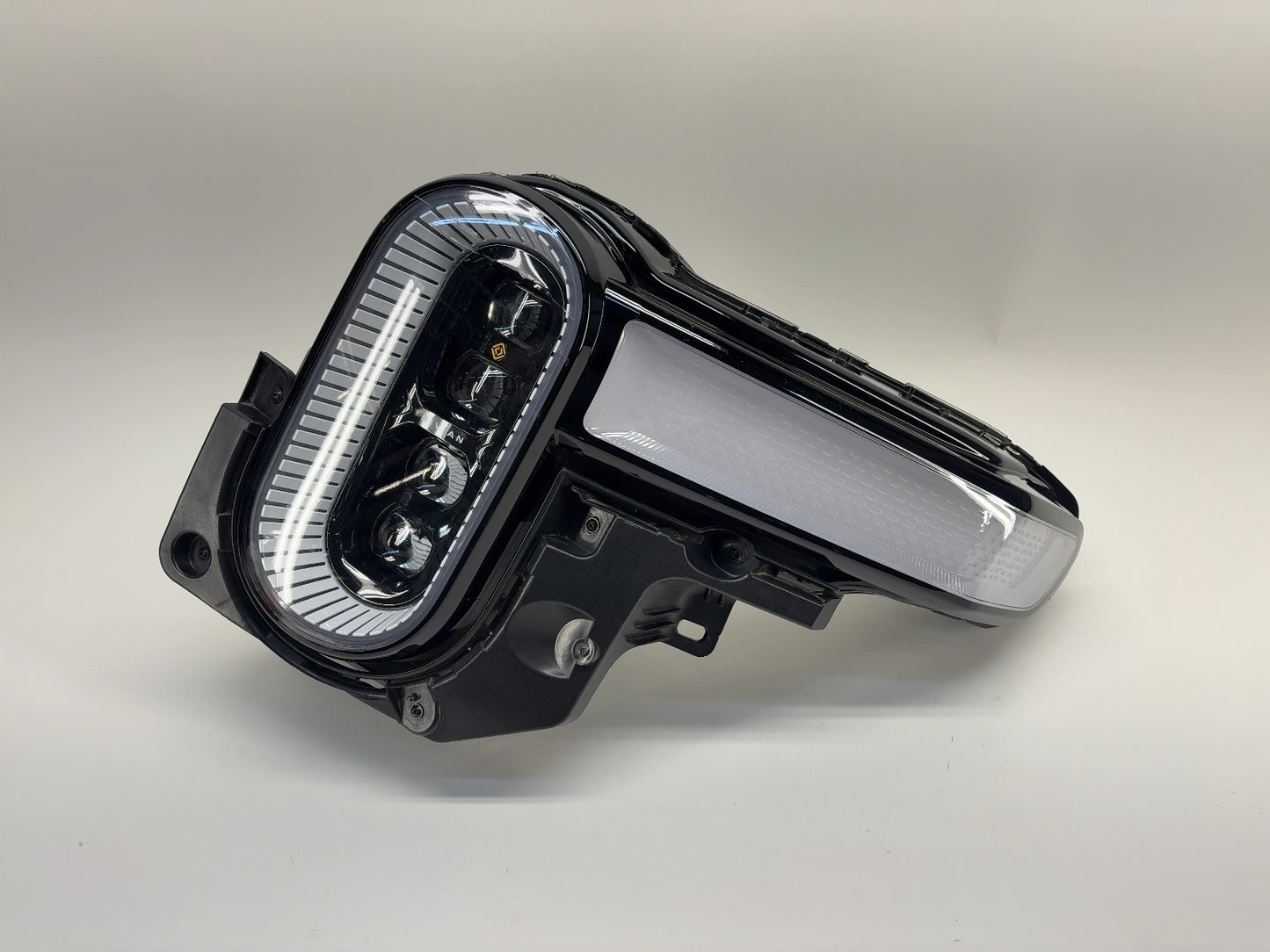 2023-2024 Rivian R1T Left Headlamp Assembly PT00000465-P