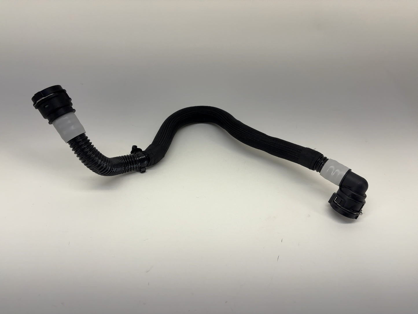 2025 Tesla Model 3 Highland Rear Drive Unit Inverter Inlet Hose 1077594-00-F