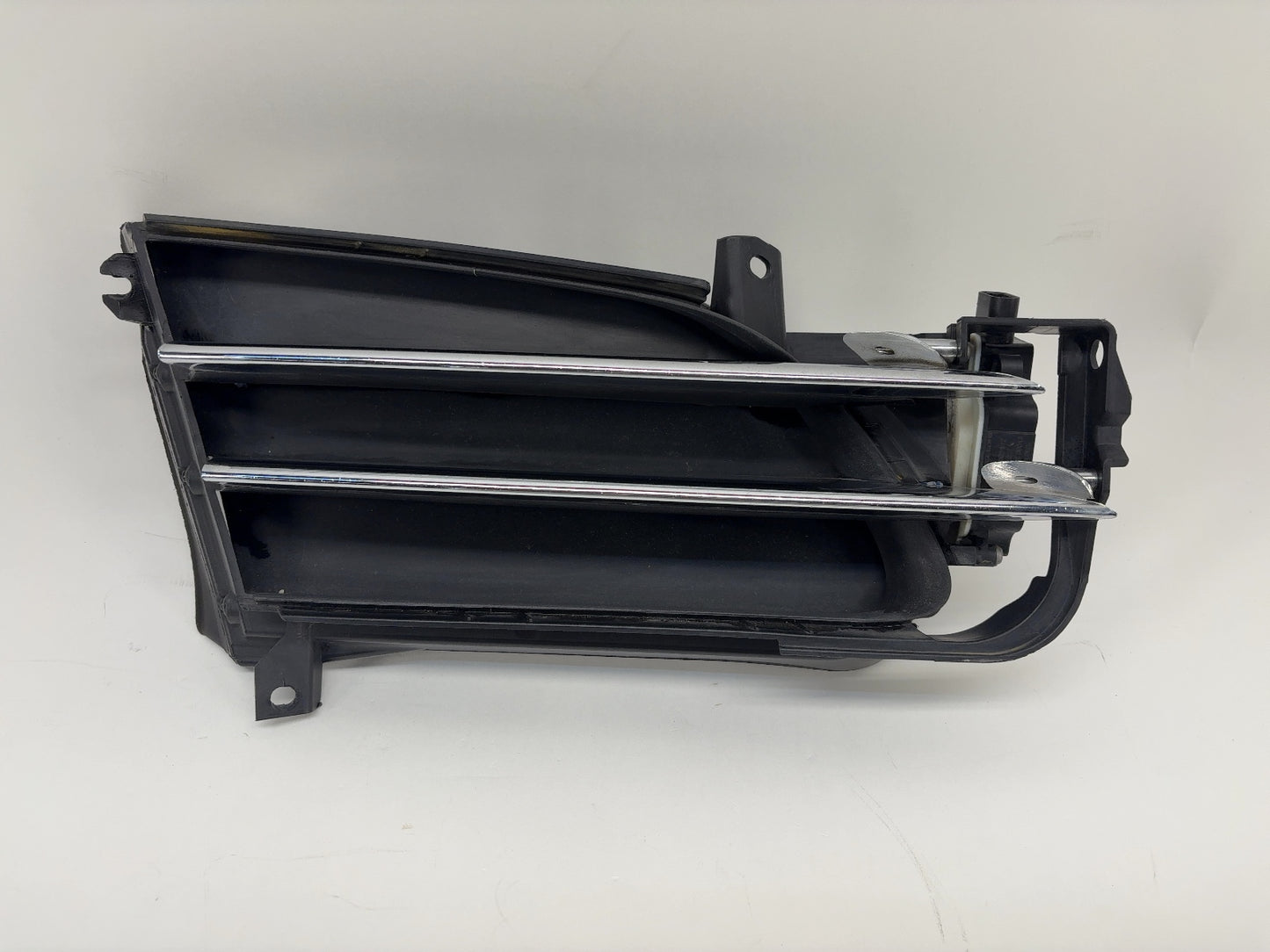 2015 Tesla Model S Active Louvre Right 1007269-00-F
