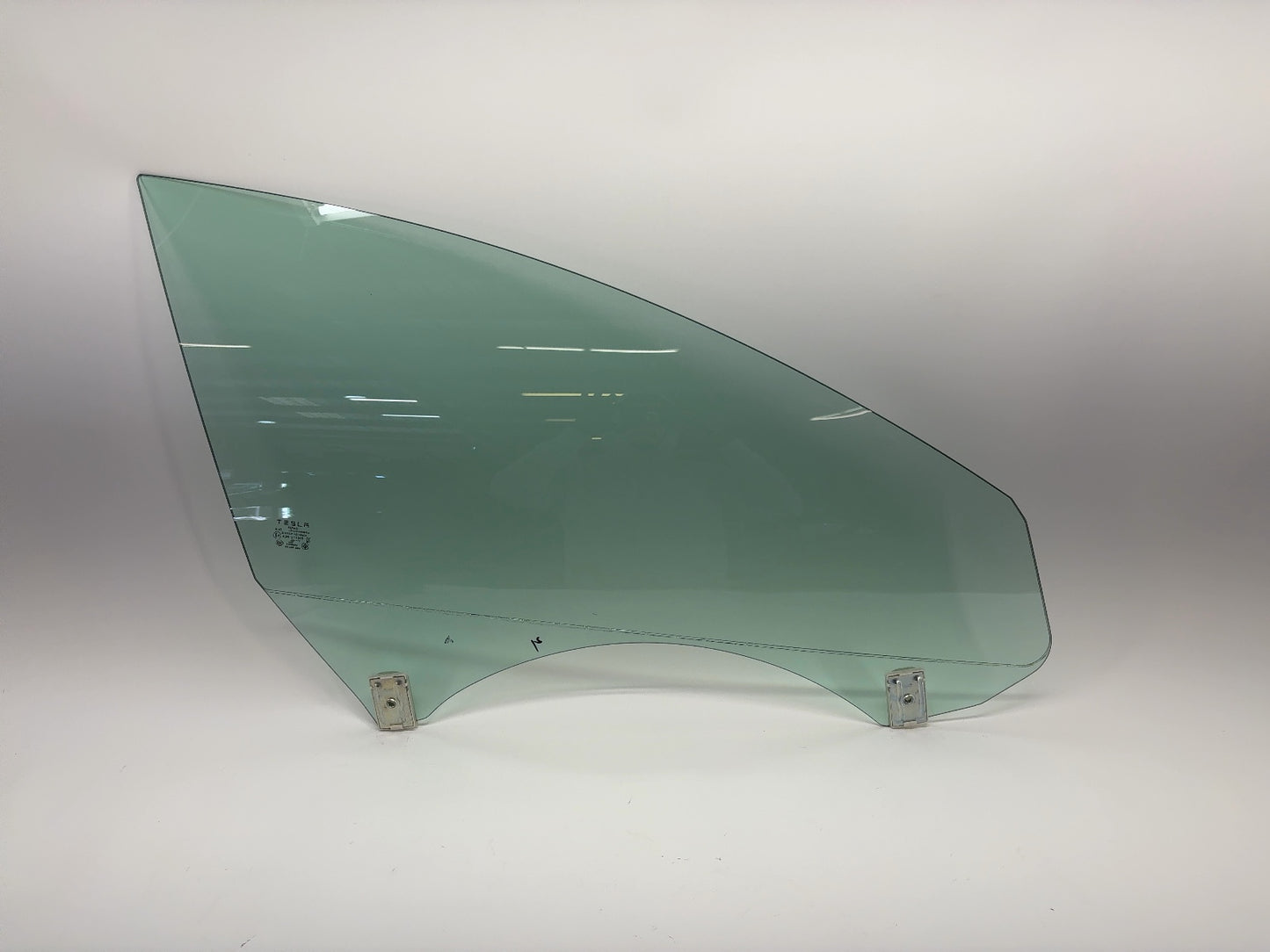 2024-2025 Tesla Model 3 Highland Front Right Door Glass Laminated 1773076-00-D