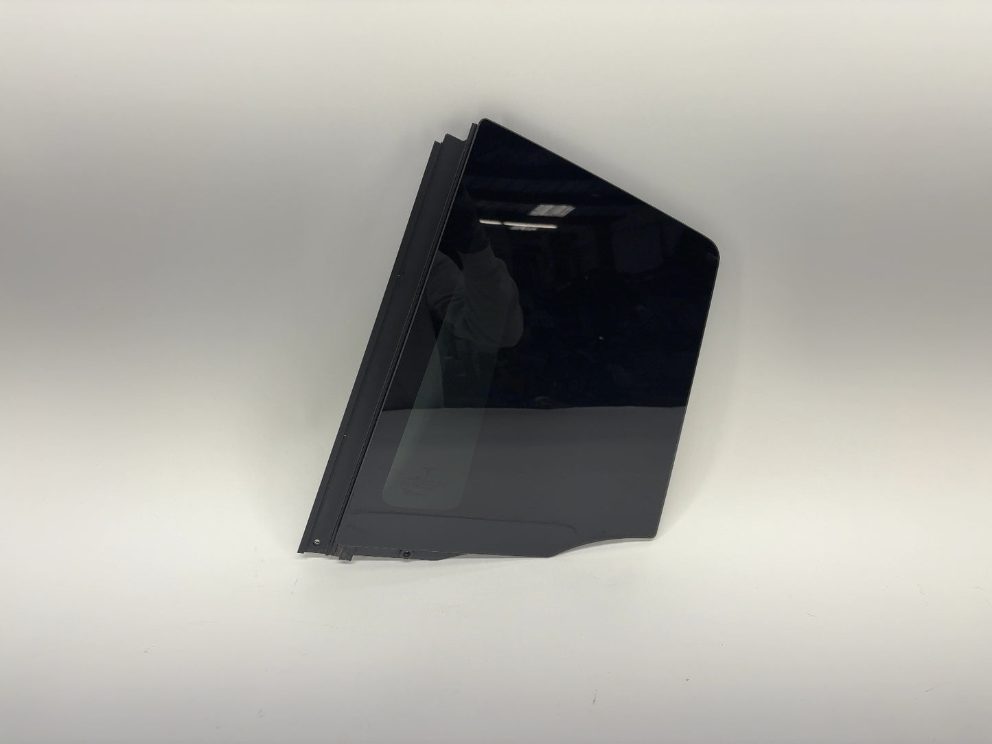 2016 Tesla Model X Rear Left Door Glass Fixed 1055275-00-G