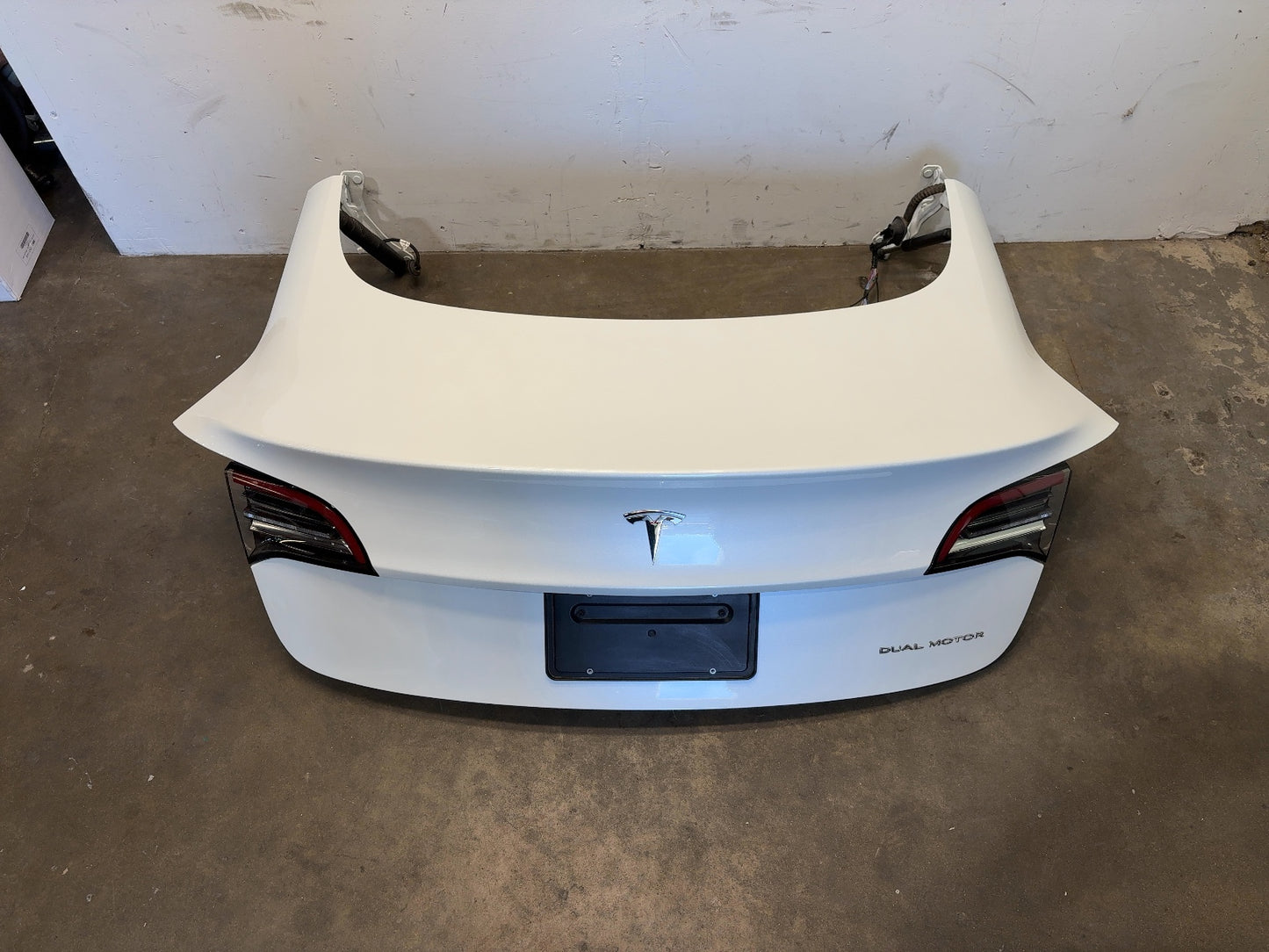 2021-2023 Tesla Model 3 Trunk Lid Assembly 1601460-E0-A