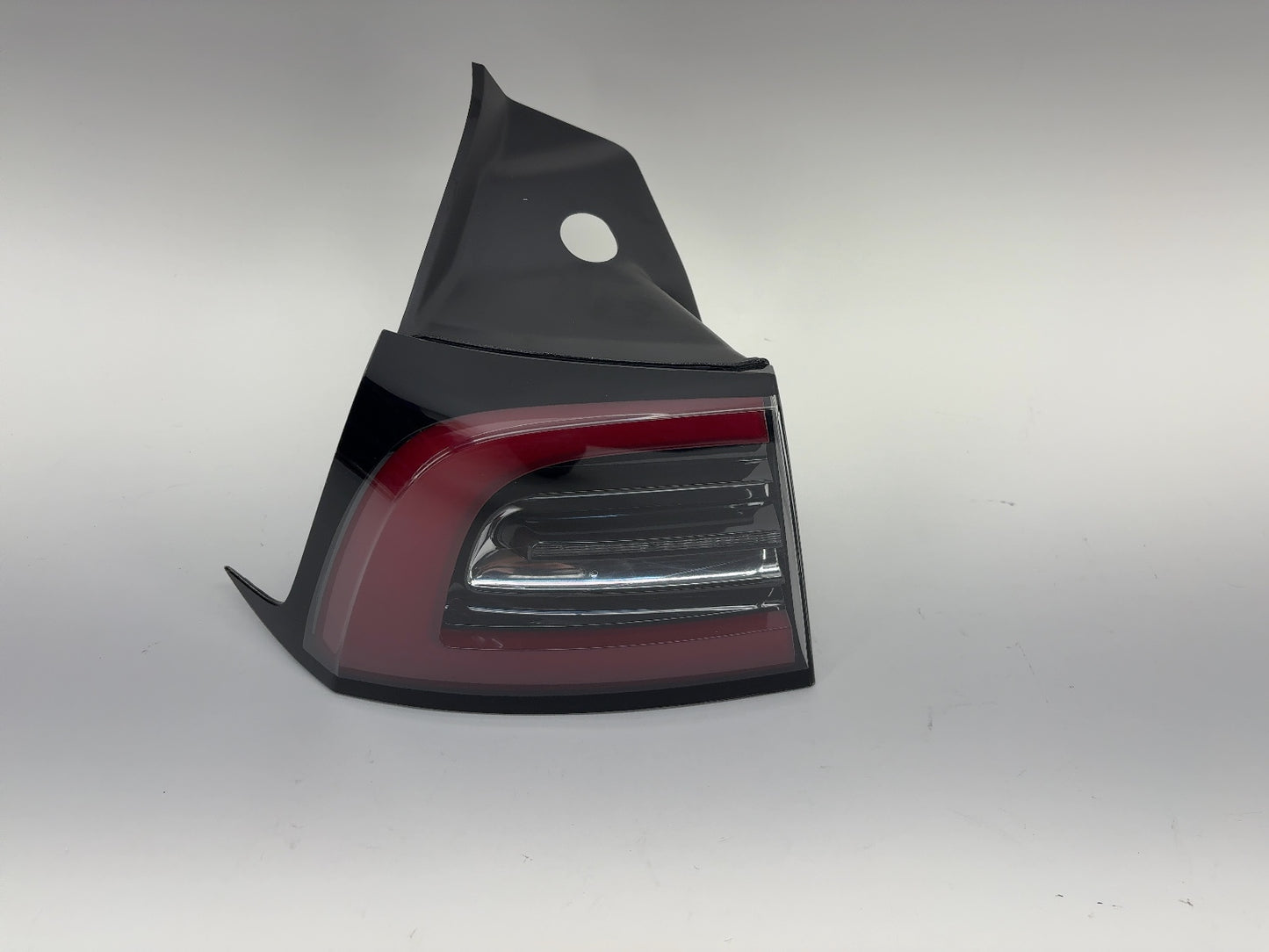 2021-2022 Tesla Model 3 Tail Lamp Rear Bodyside Left 1077397-00-H