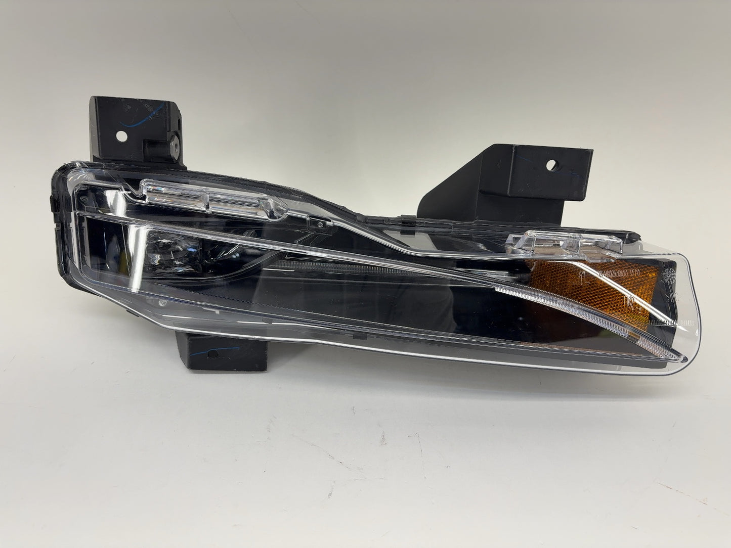 2021 Tesla Model X Front Right Foglamp 1621195-00-C