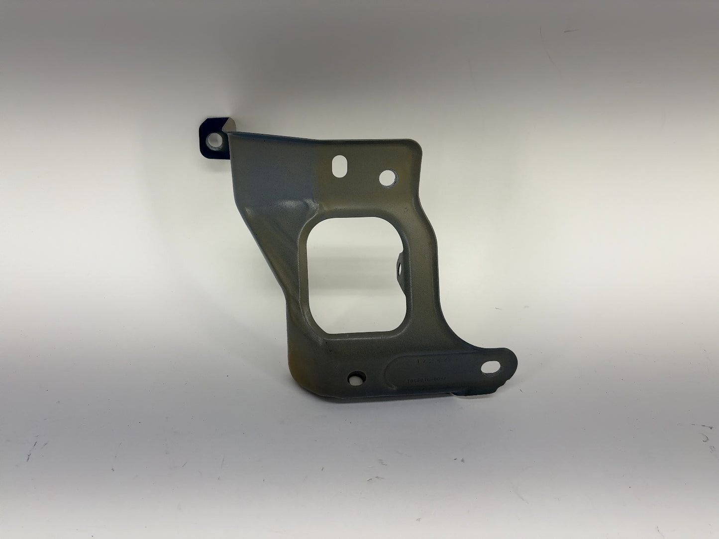 2018 Tesla Model 3 Right Fender Support Bracket 1086016-00-B