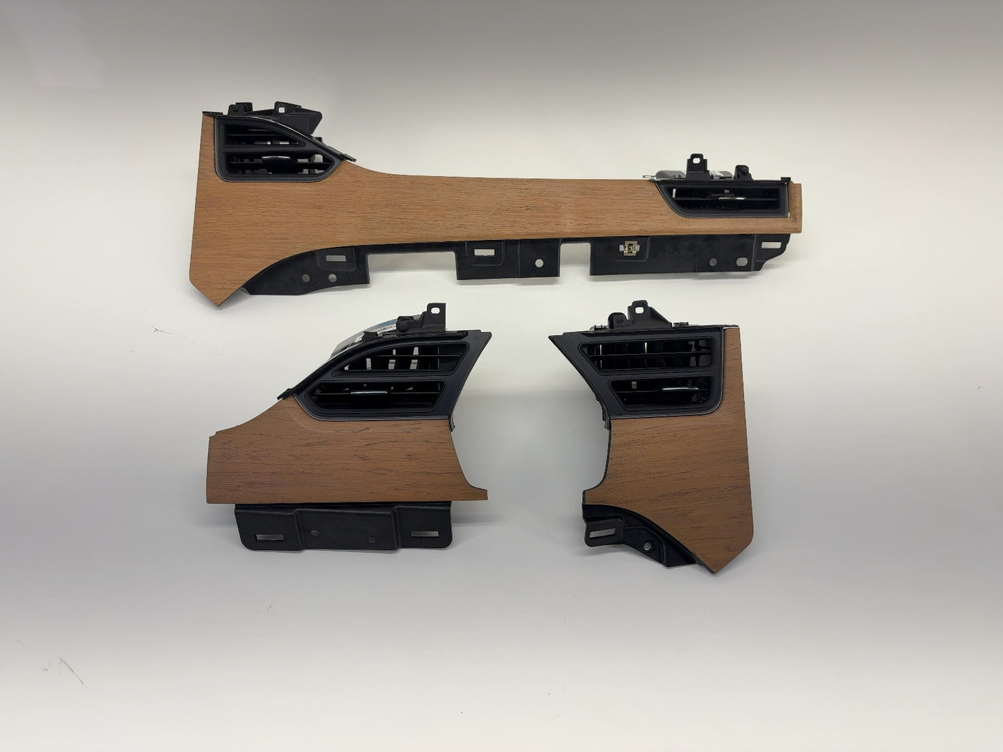 2020 Tesla Model X Dash Vent Set Oak 1042771-13-E