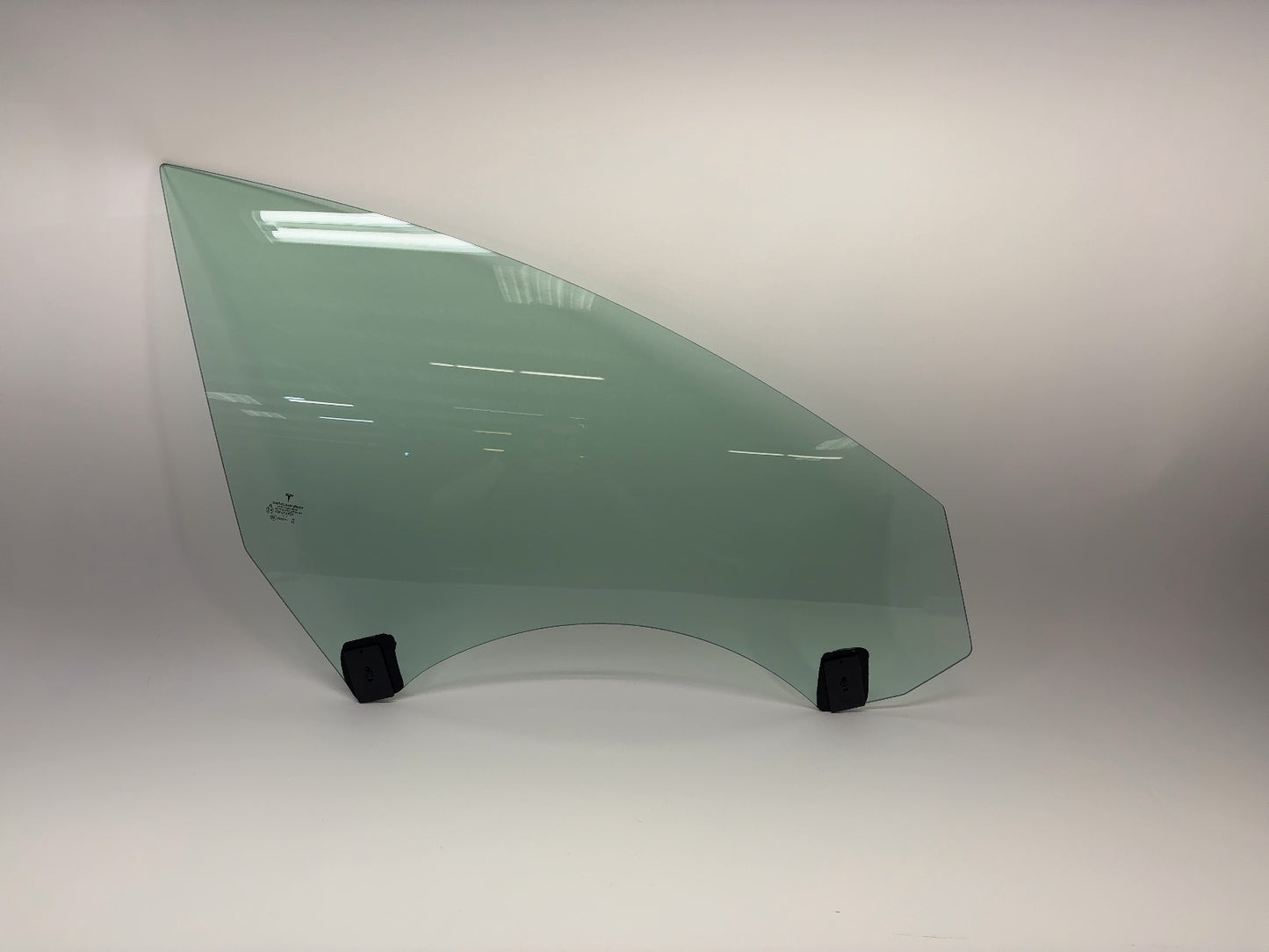 2021-2023 Tesla Model 3 Front Right Door Glass Laminated 1568569-00-C
