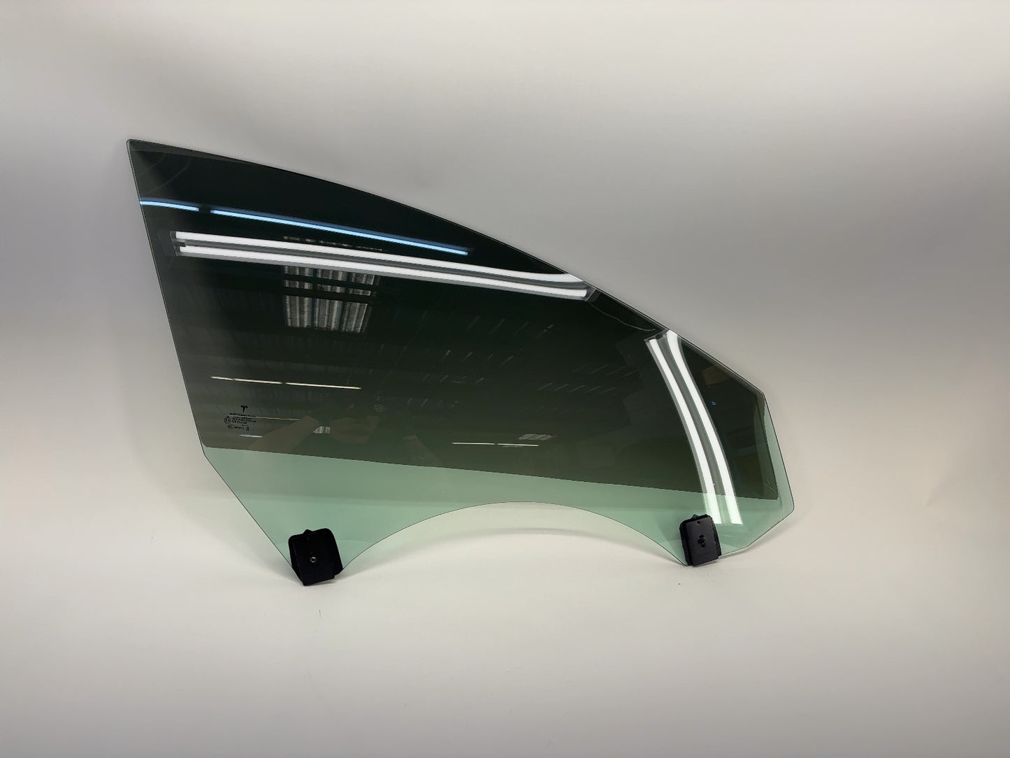 2021-2023 Tesla Model 3 Front Right Door Glass Laminated 1568569-00-C