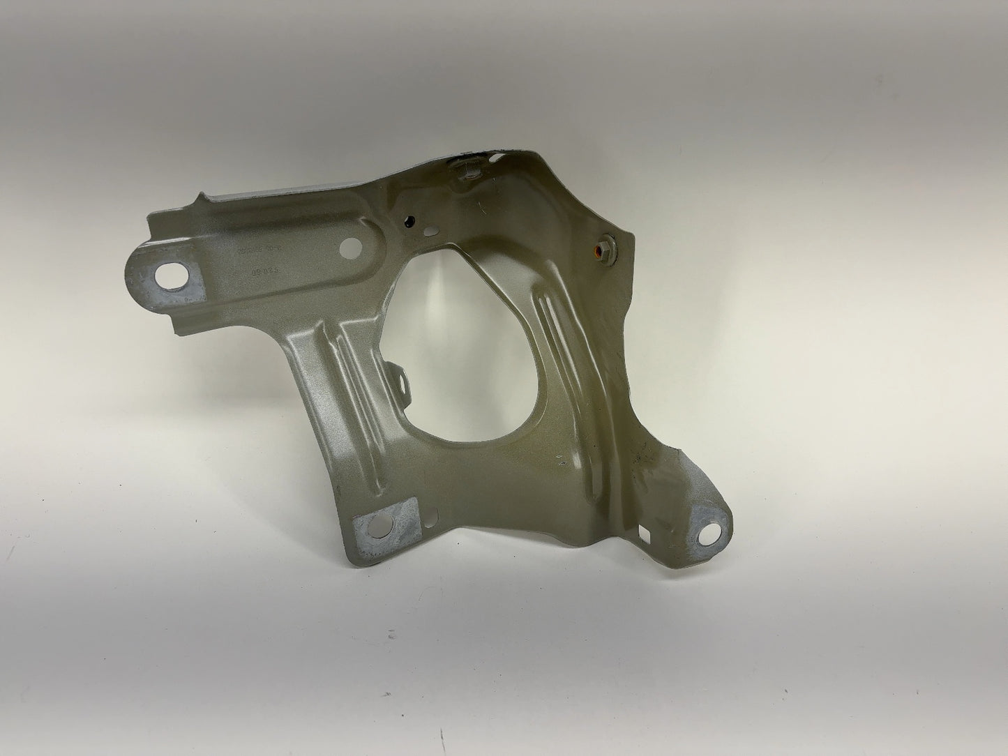 2026 Tesla Model Y Juniper Front Left Fender Support Bracket 2032469-00-B