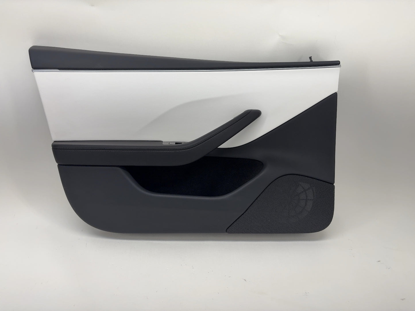 2025 Tesla Model 3 Highland Front Left Door Panel 1776733-20-E
