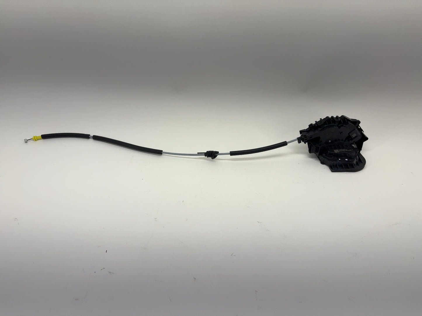2026 Tesla Model Y Juniper Front Left Door Latch 1738946-03-F