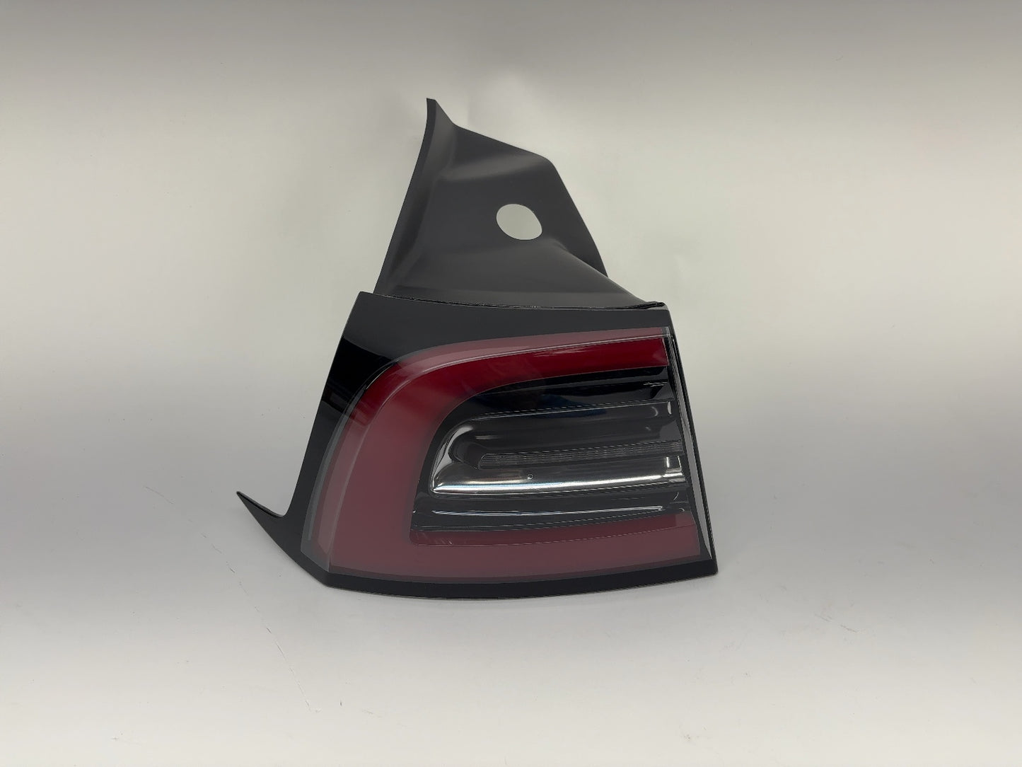 2018-2020 Tesla Model 3 Tail Lamp Rear Bodyside Left 1077397-00-F