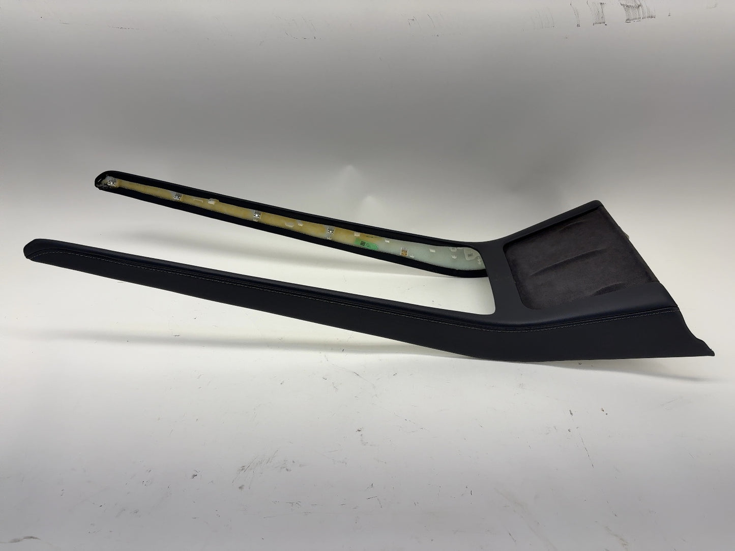 2022-2025 Tesla Model Y Center Console 2.0 Trim 1755541-00-B