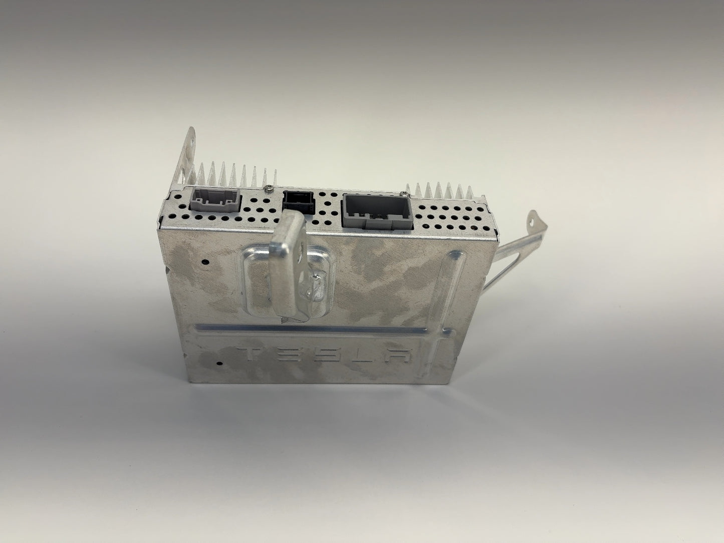 2018 Tesla Model 3 Audio Amplifier External 1079748-00-C