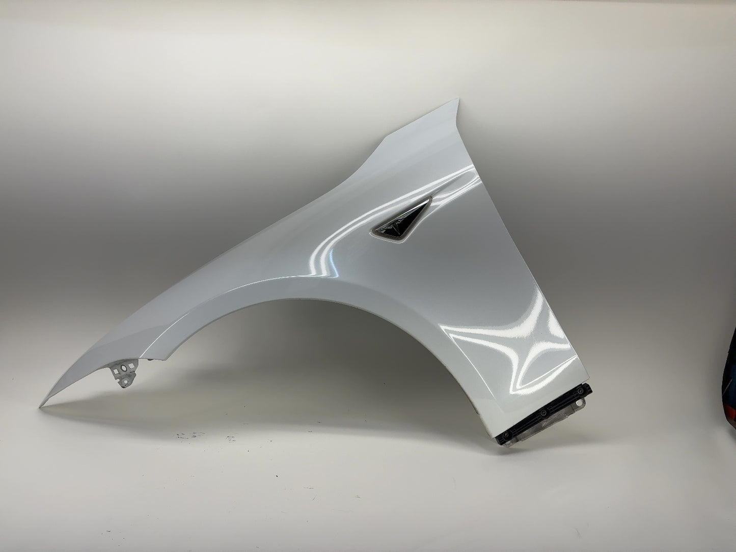 2015-2017 Tesla Model S Left Fender 6008022-E0-D