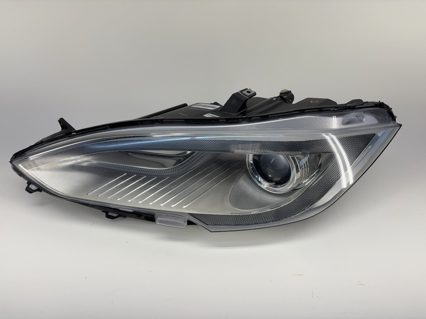 2015 Tesla Model S Left Headlight 6005906-00-D