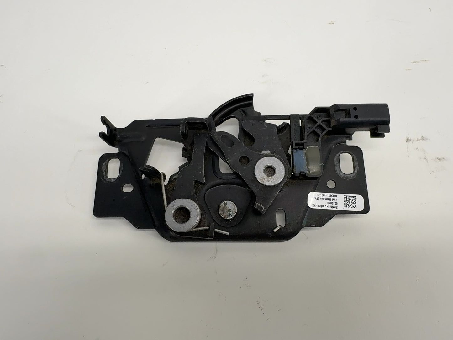 2019 Tesla Model 3 Hood Latch 1033011-00-G