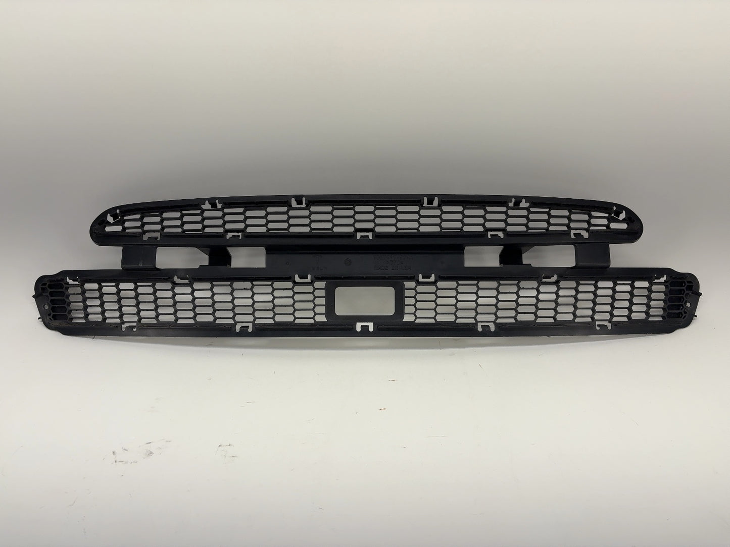 2014 Tesla Model S Front Bumper Grille 1038211-00-A