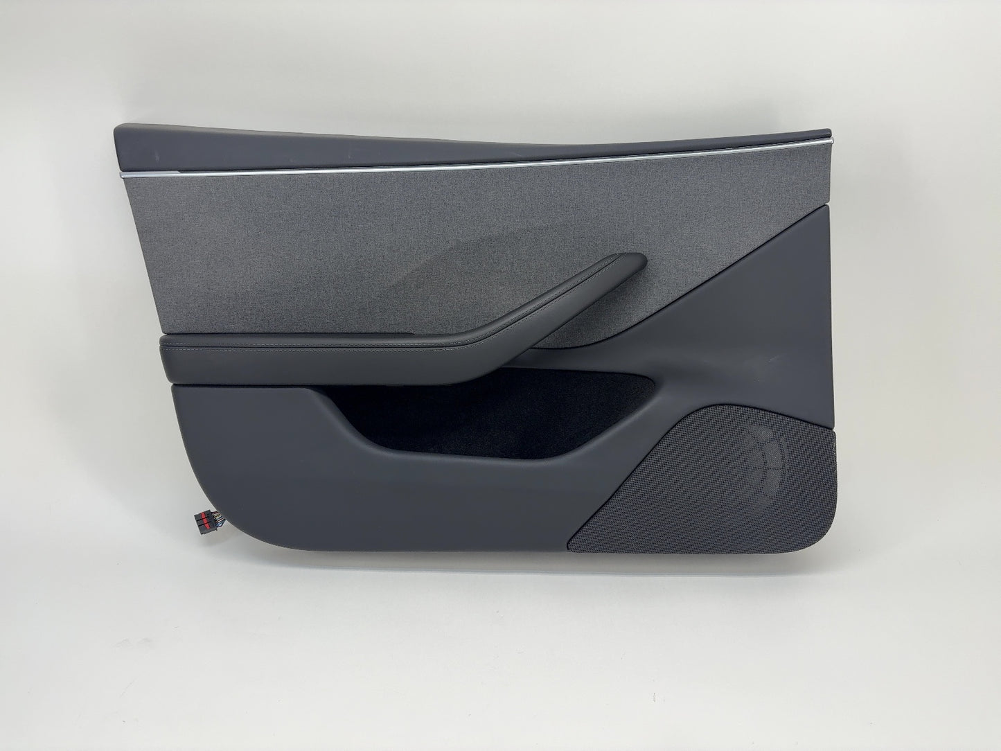 2025 Tesla Model 3 Highland Front Left Door Panel 1776730-20-E