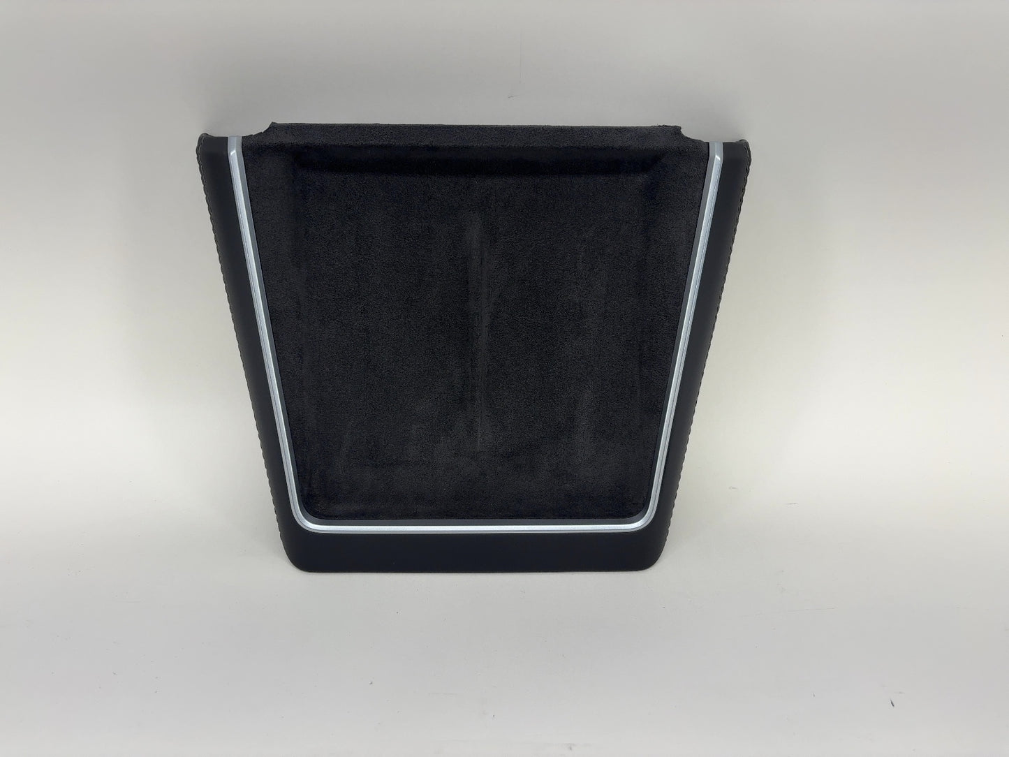 2025-2026 Tesla Model Y Juniper Wireless Charging Module And Pad 1761810-00-D