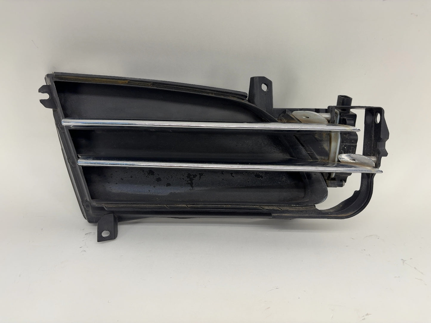 2013 Tesla Model S Active Louvre Right Assembly 1007269-00-D