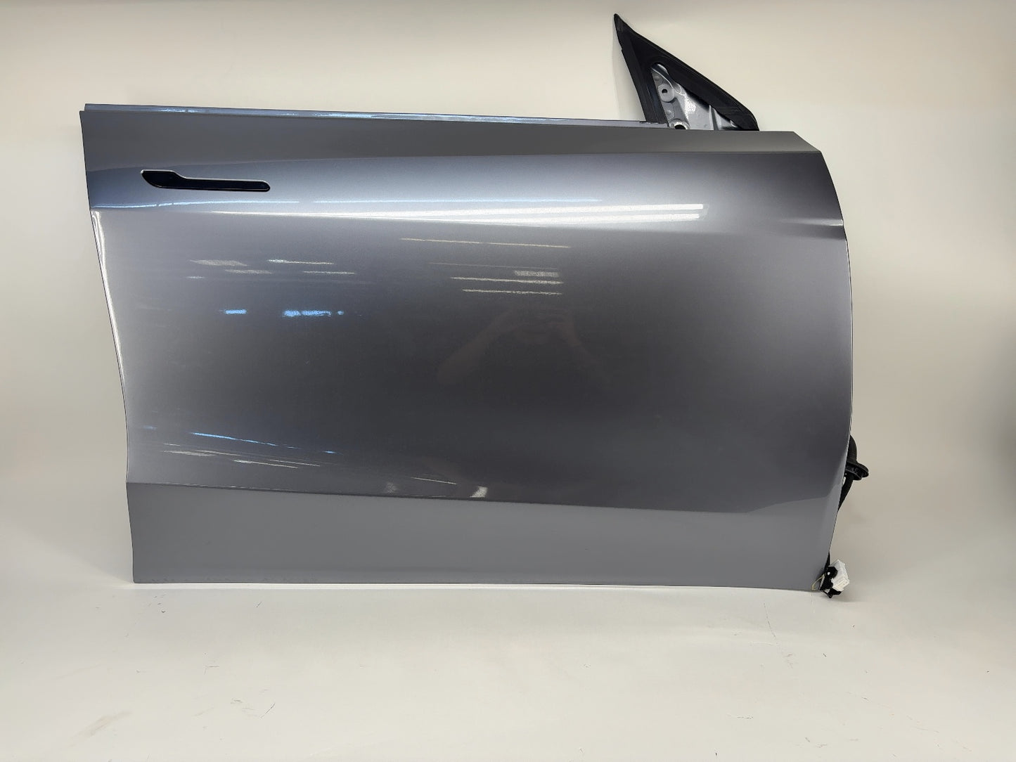 2020-2025 Tesla Model Y Front Right Door Shell 1501462-E0-A