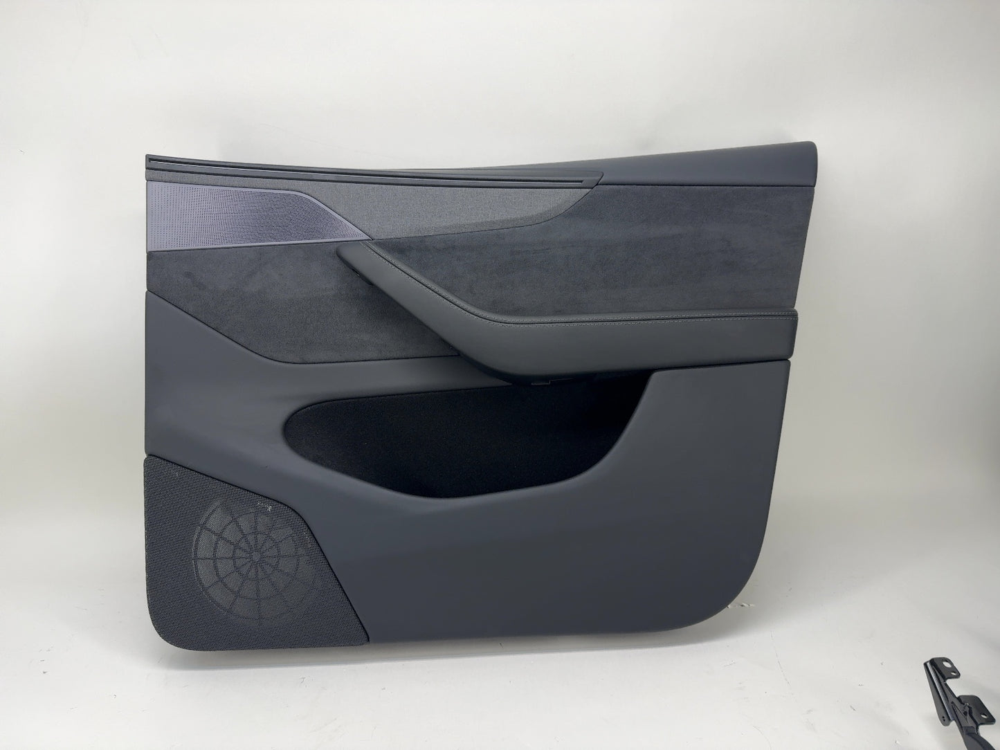 2026 Tesla Model Y Juniper Front Right Door Panel 3643295-51-G