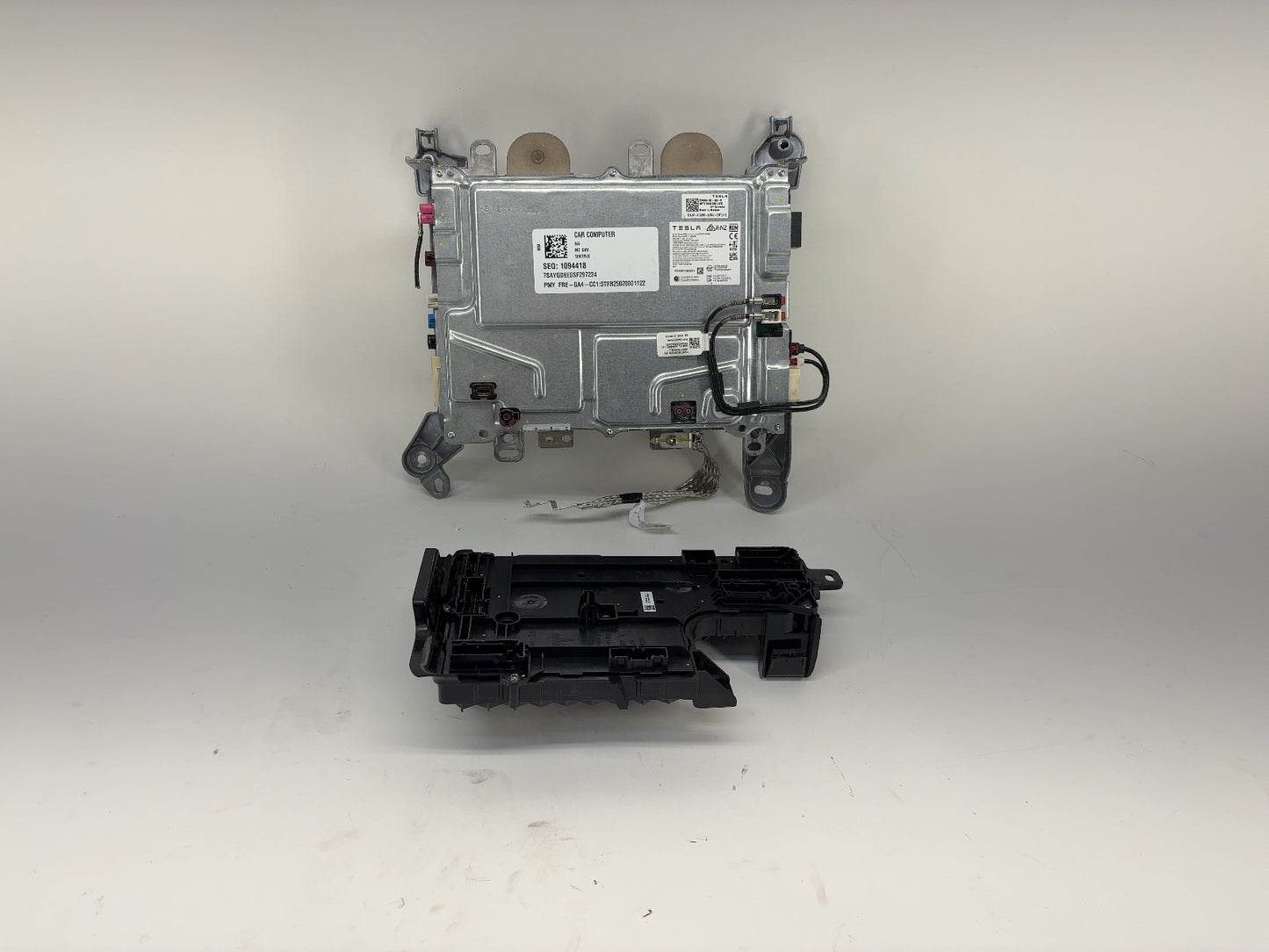2025 Tesla Model Y Car Computer With Vc Left Controller 2003160-00-E
