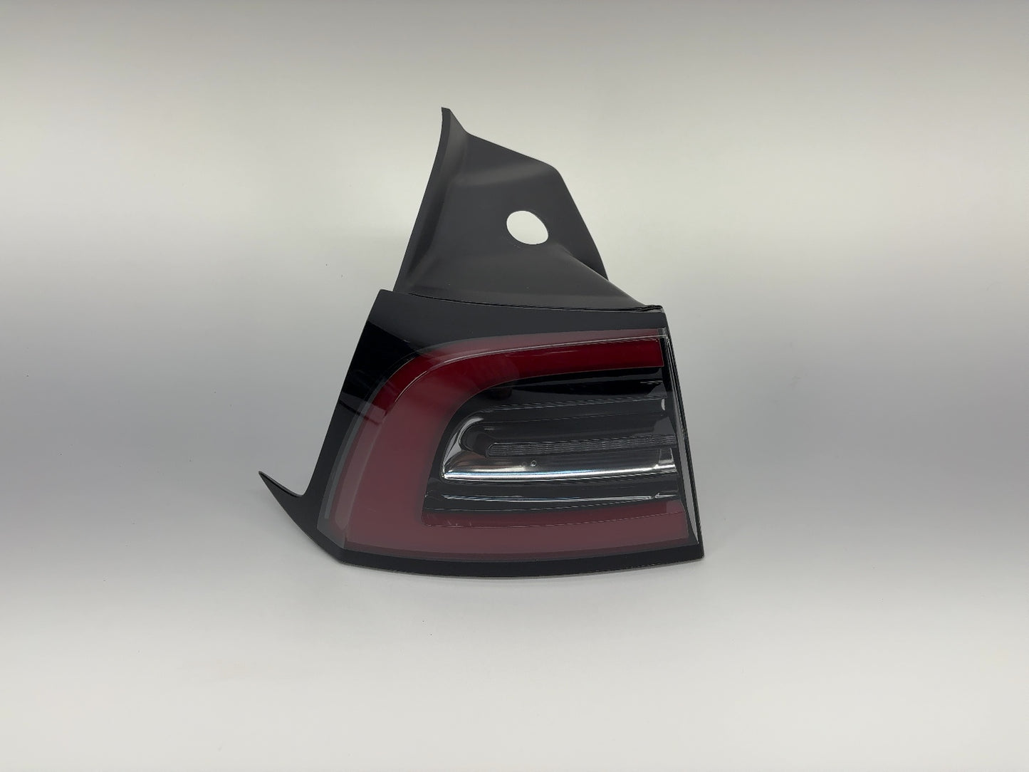 2021 Tesla Model 3 Tail Lamp Rear Bodyside Left 1077397-00-G