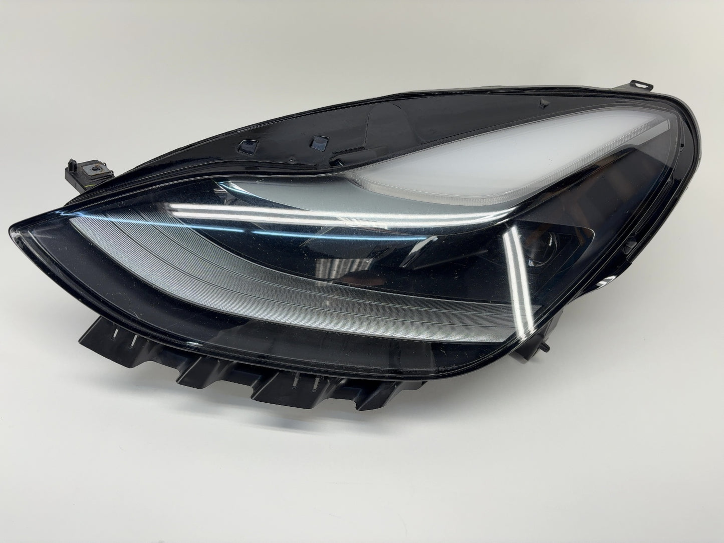 2022 Tesla Model 3 Global Headlamp Left 1514952-00-C