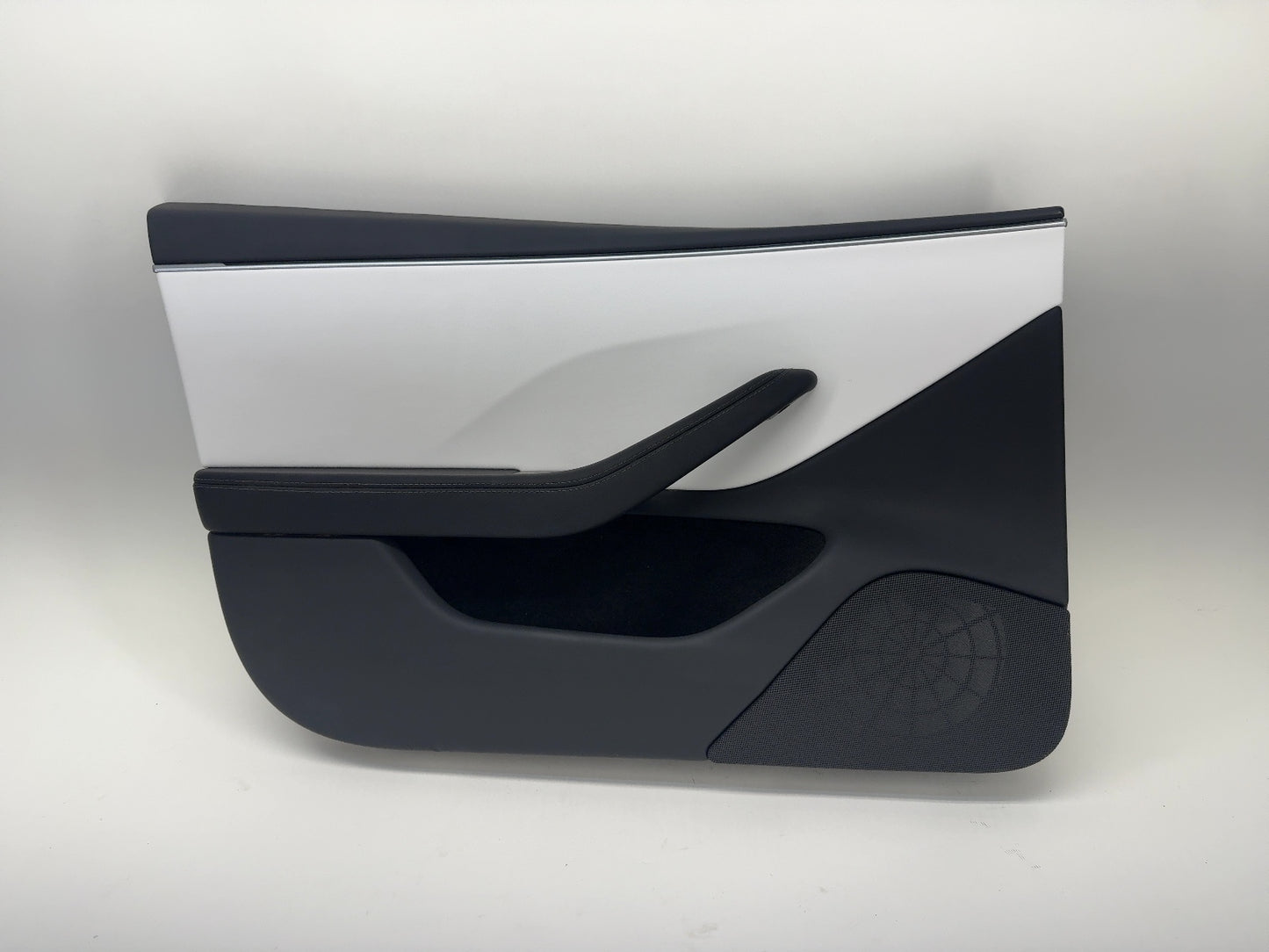2025 Tesla Model 3 Highland Front Left Door Panel 1776732-20-E