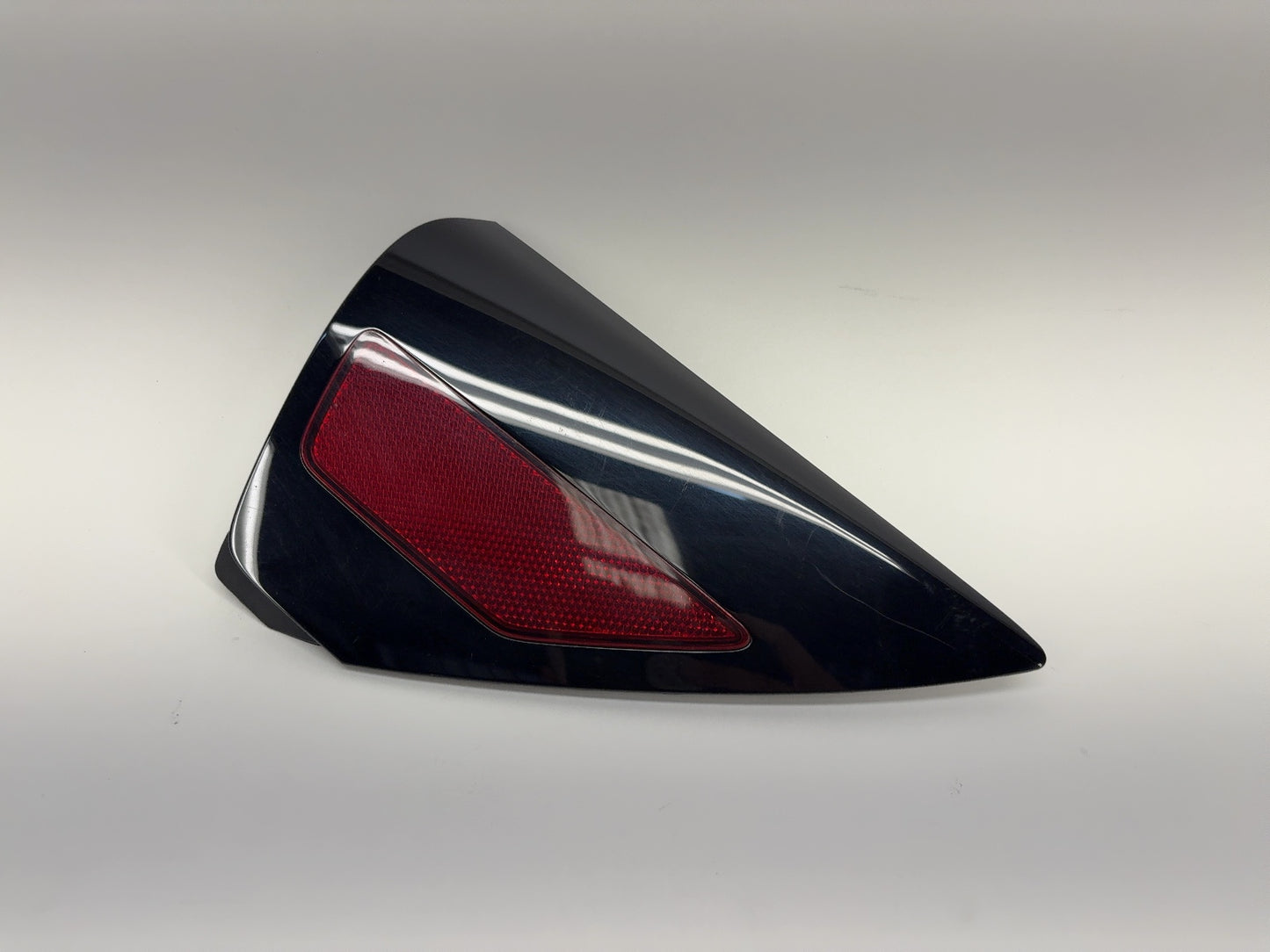 2021-2023 Tesla Model 3 Right Quarter Reflector 1518783-00-B