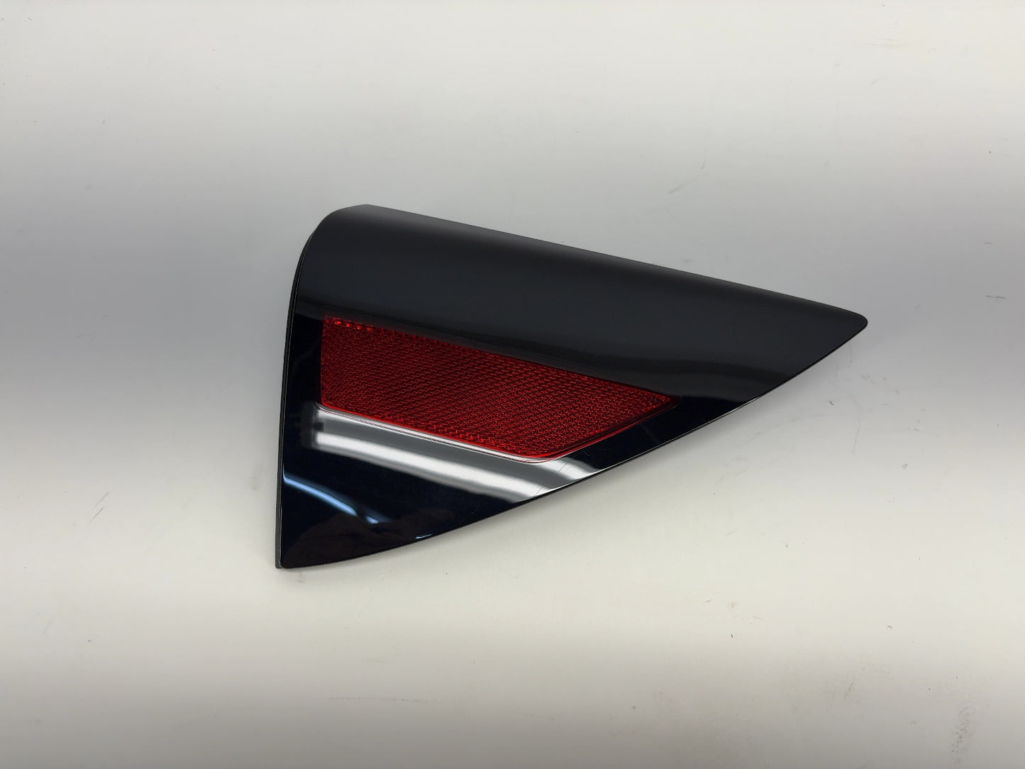 2025-2026 Tesla Model 3 Highland Right Quarter Reflector 1715105-30-A