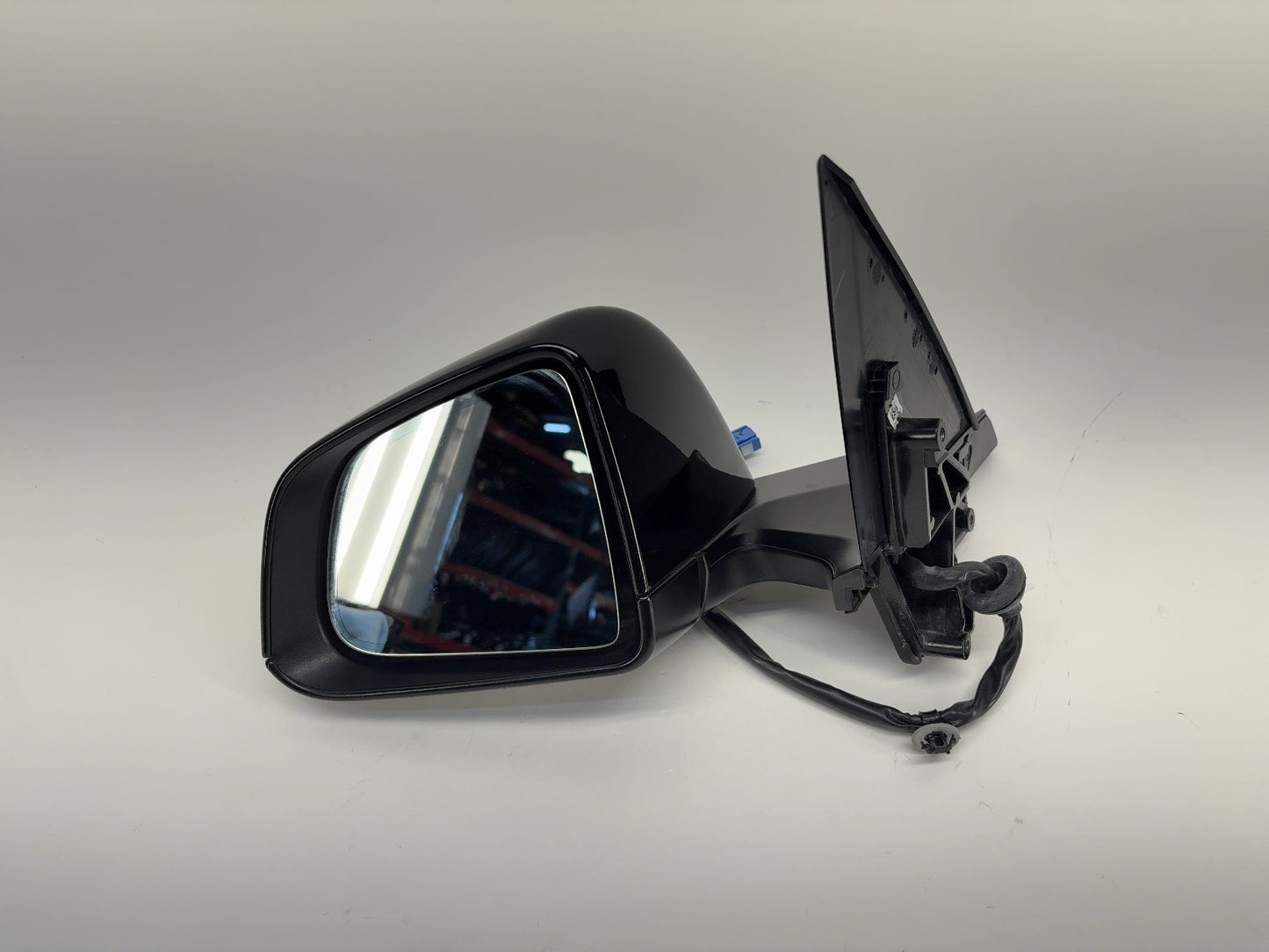 2022-2023 Tesla Model Y Front Left Door Mirror Assembly 1594111-00-C