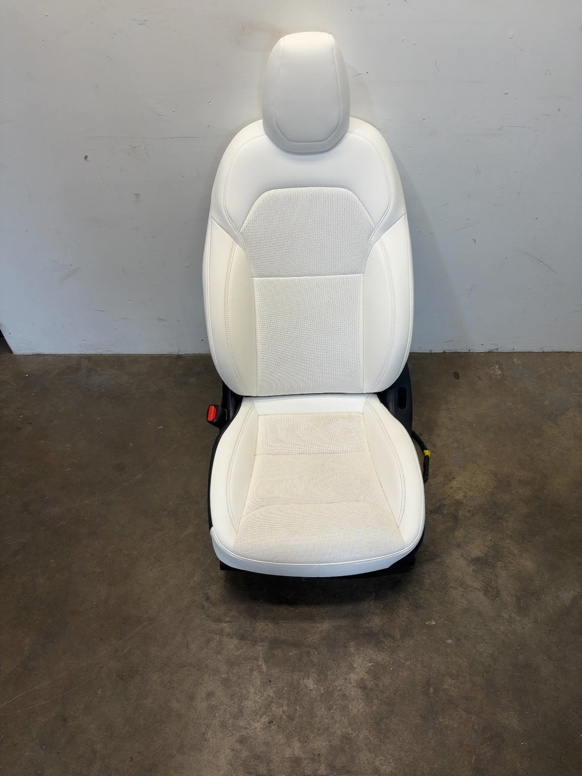 2026 Tesla Model 3 Highland Front Left Seat Assembly 7754322-02-C