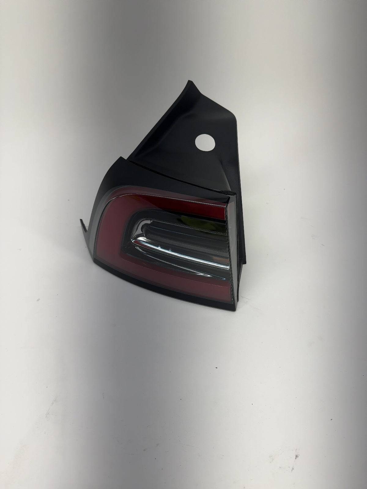 2021-2025 Tesla Model Y Left Tail Lamp Quarter Mounted Global 1502086-00-D