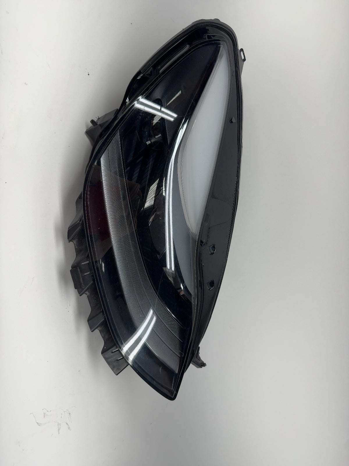 2022-2023 Tesla Model 3 Global Headlamp Right 1514953-00-D