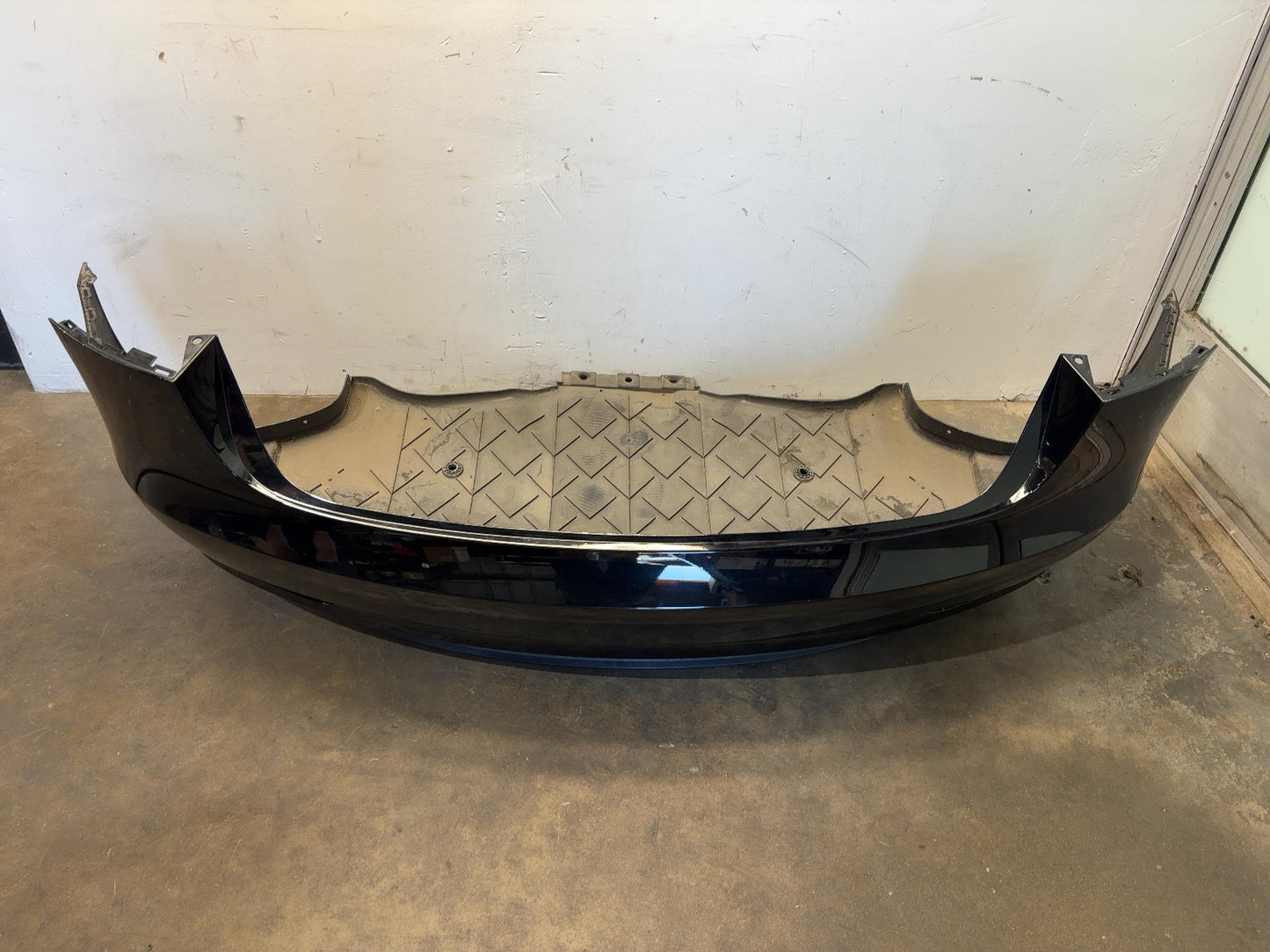 2023 Tesla Model 3 Rear Bumper Cover Without Sensor Holes 1083983-00-H