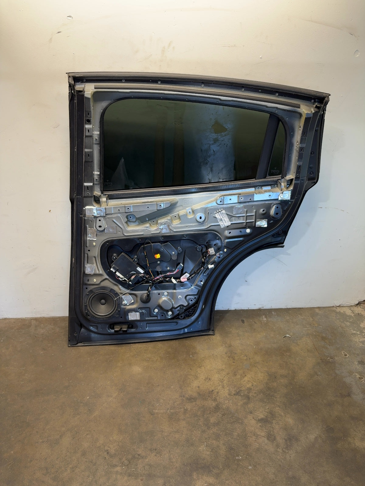 2020 Tesla Model X Falcon Door Assembly Right 1028791-E0-K